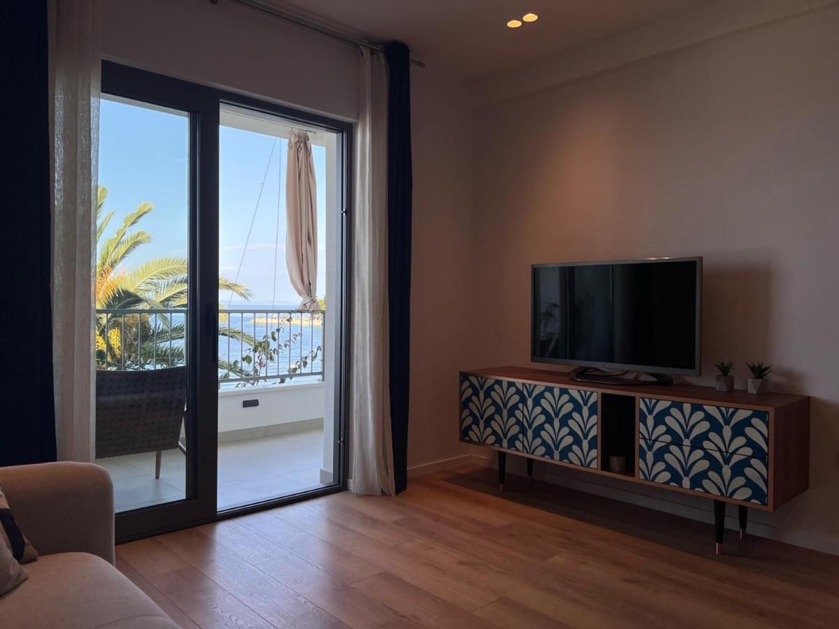 Beachfront Comfort Apartments Sinajko Podgora Luaran gambar