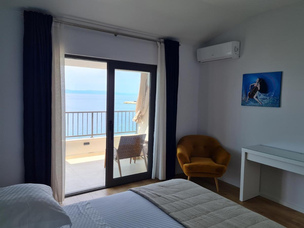 Beachfront Comfort Apartments Sinajko Podgora Luaran gambar