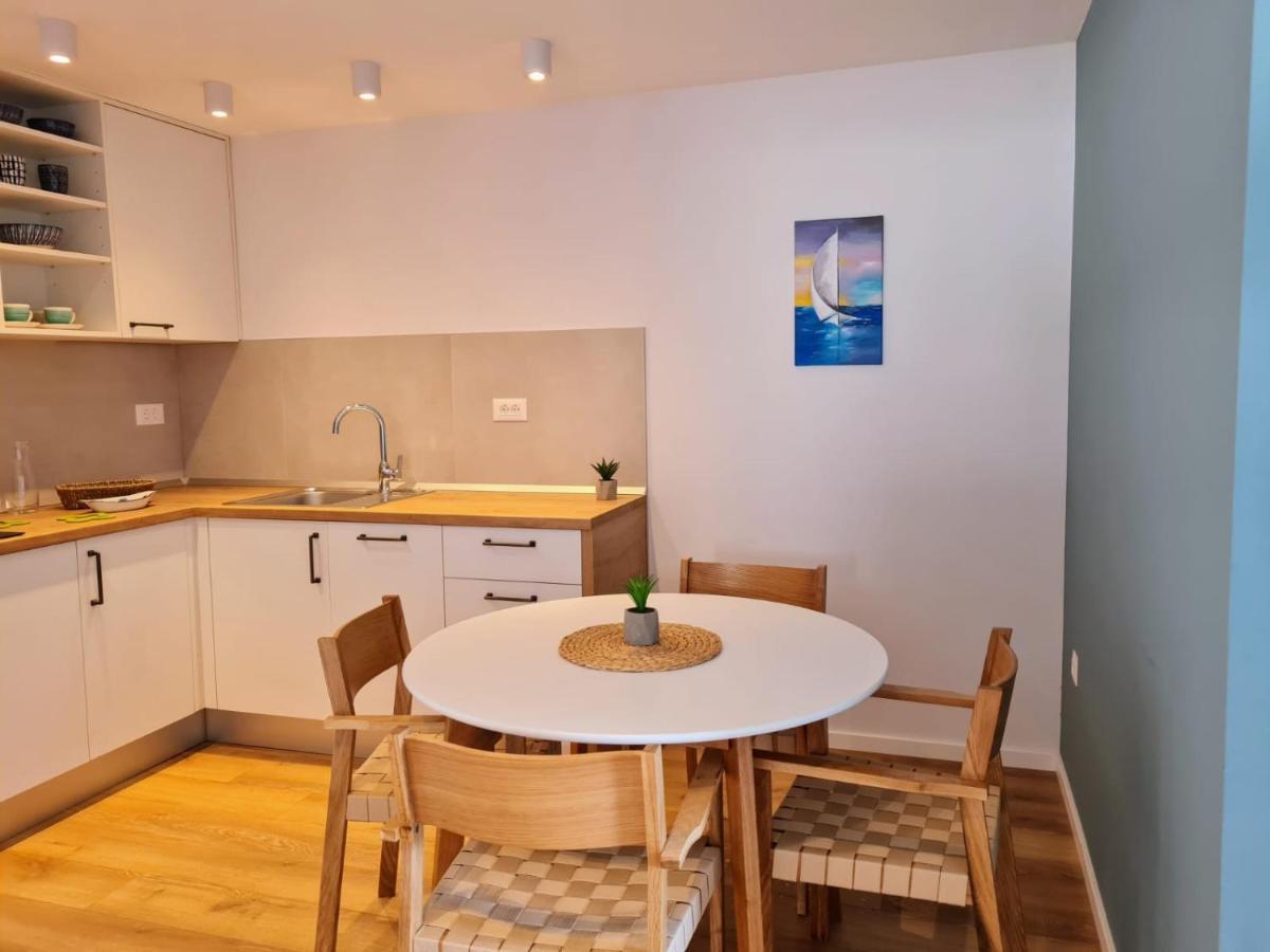 Beachfront Comfort Apartments Sinajko Podgora Luaran gambar