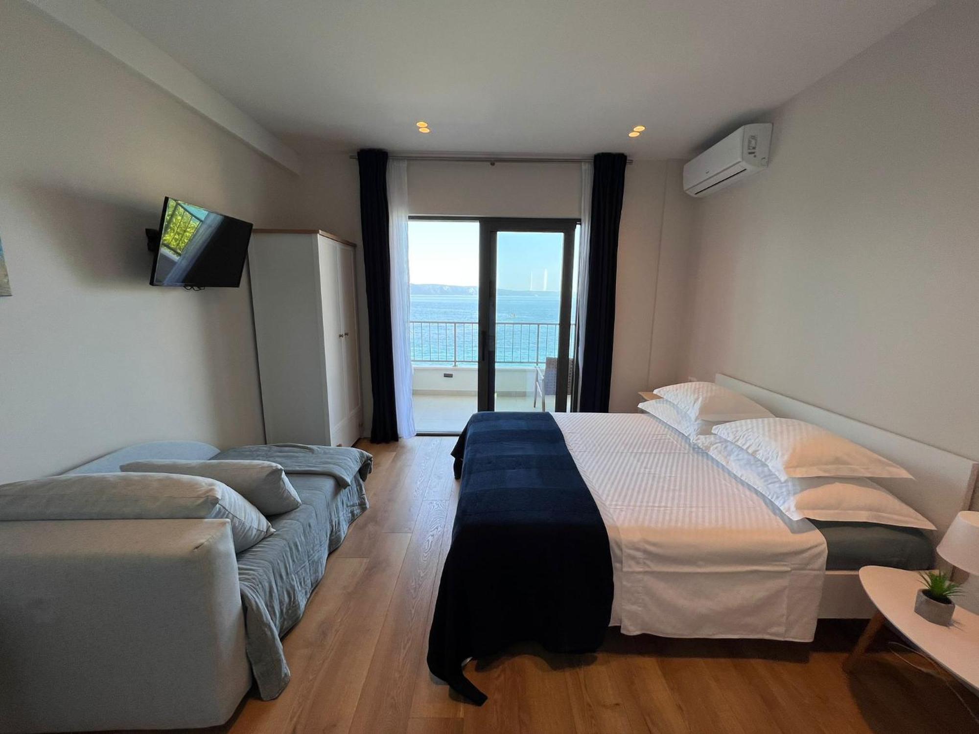 Beachfront Comfort Apartments Sinajko Podgora Luaran gambar