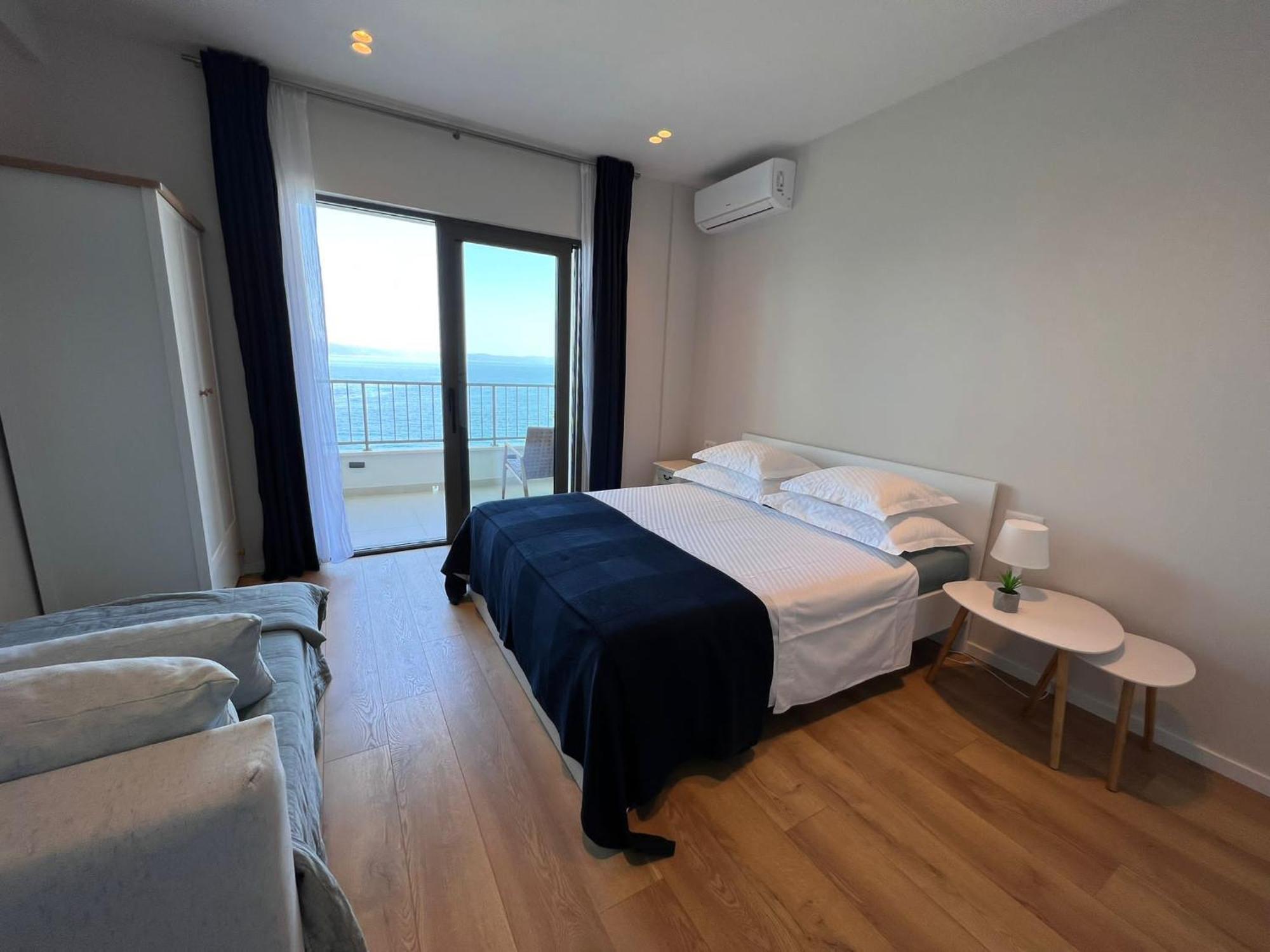 Beachfront Comfort Apartments Sinajko Podgora Luaran gambar