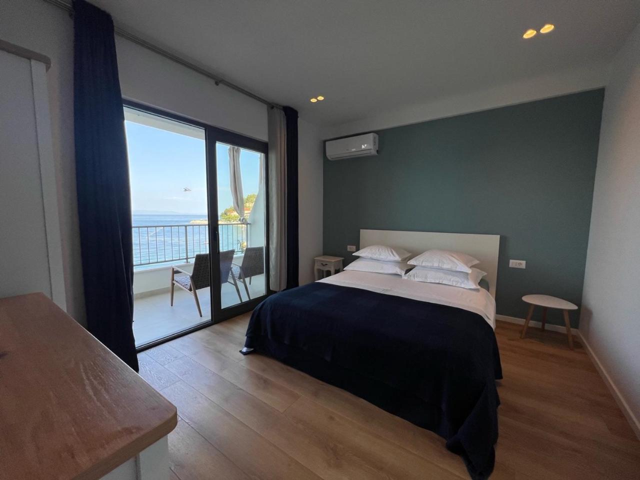 Beachfront Comfort Apartments Sinajko Podgora Luaran gambar