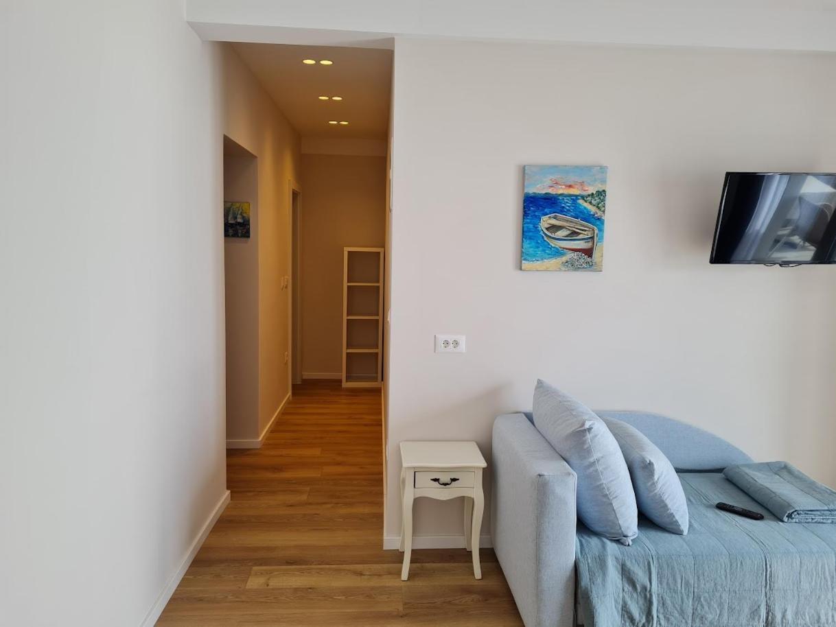 Beachfront Comfort Apartments Sinajko Podgora Luaran gambar